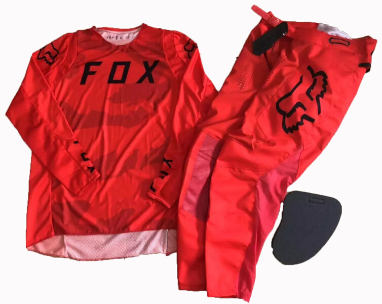 Equipación diseño camuflaje rojo FOX!!!
